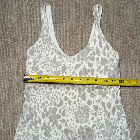 Lululemon Align Tank Top Woman's Size 4 Cheetah Camo Lightweight Yoga Top - Picture 4 of 11
